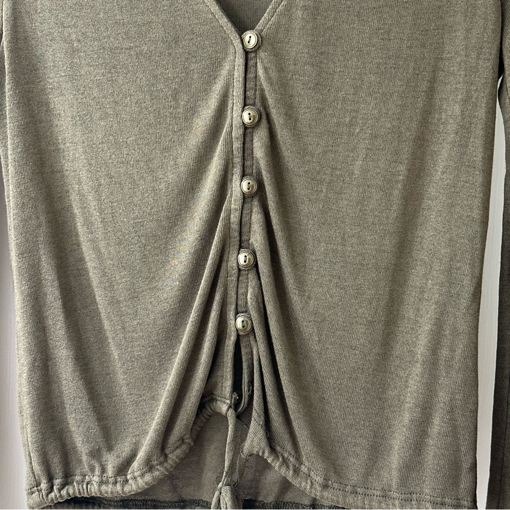 Emory Park Olive Green Long-Sleeve Button Top, Size Medium - Picture 6 of 7